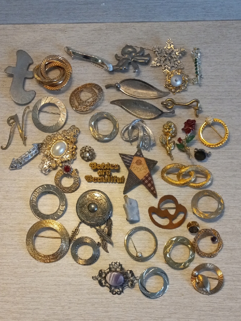 Assorted Vintage Crafting Junk Drawer Brooch Lot